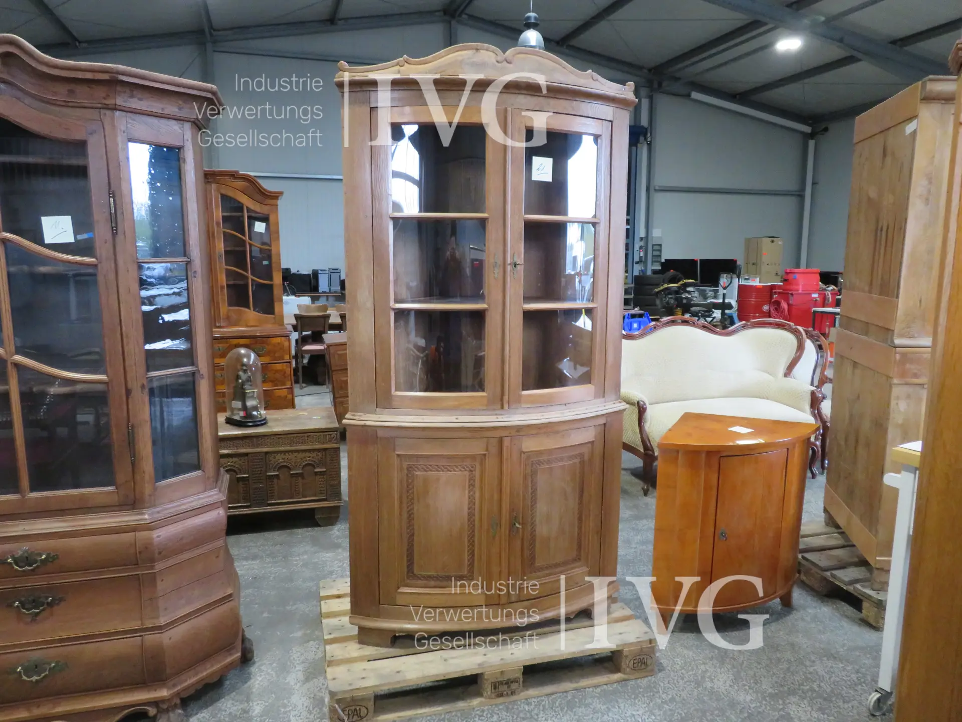 Eckschrank / Vitrine